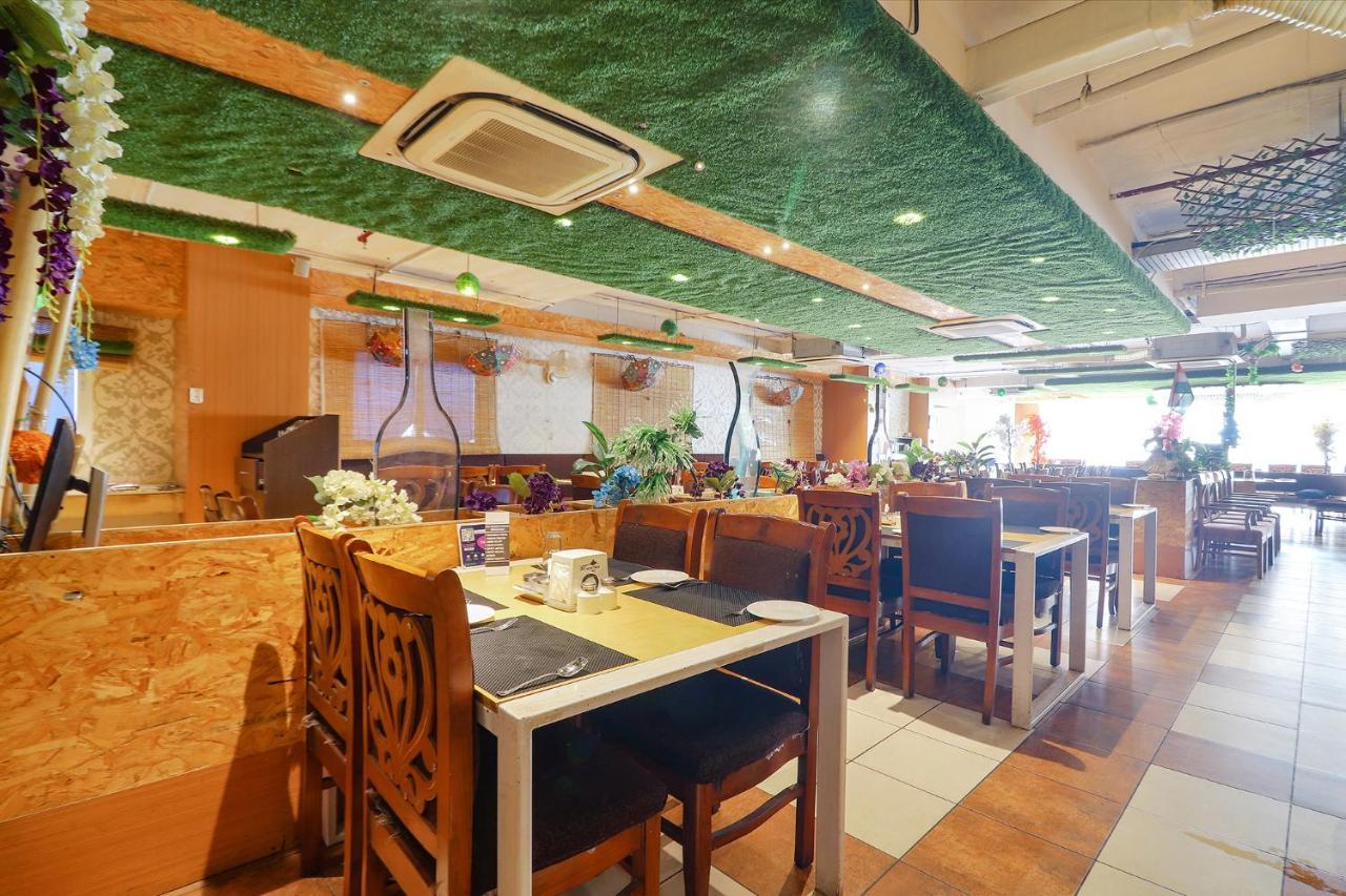 Fabhotel Aamantran & Banquet Halls - Nr Rtc X Roads Metro Station 하이데라바드 외부 사진