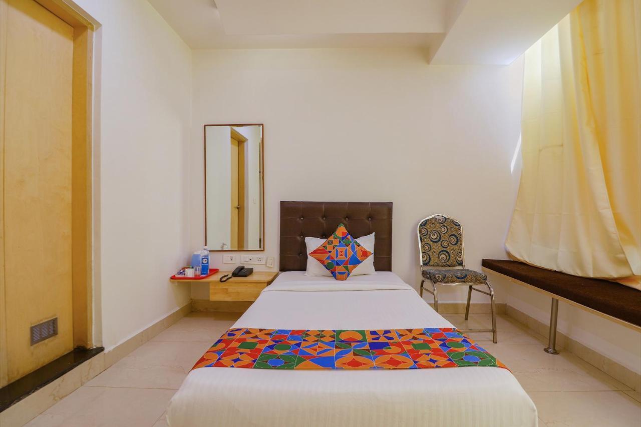 Fabhotel Aamantran & Banquet Halls - Nr Rtc X Roads Metro Station 하이데라바드 외부 사진
